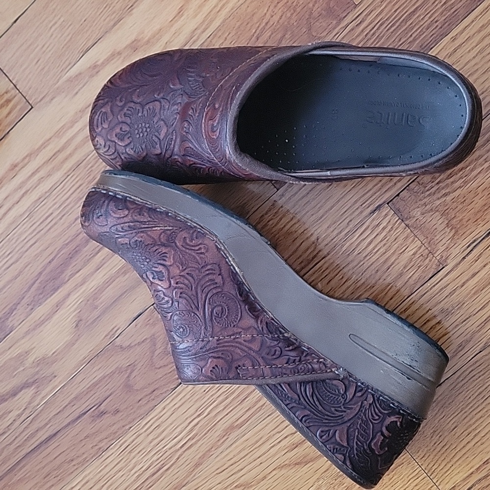 Sanitas brown clogs, size EU 39